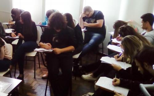 Candidatos del examen CELU 218 en la sede Curitiba (Brasil)